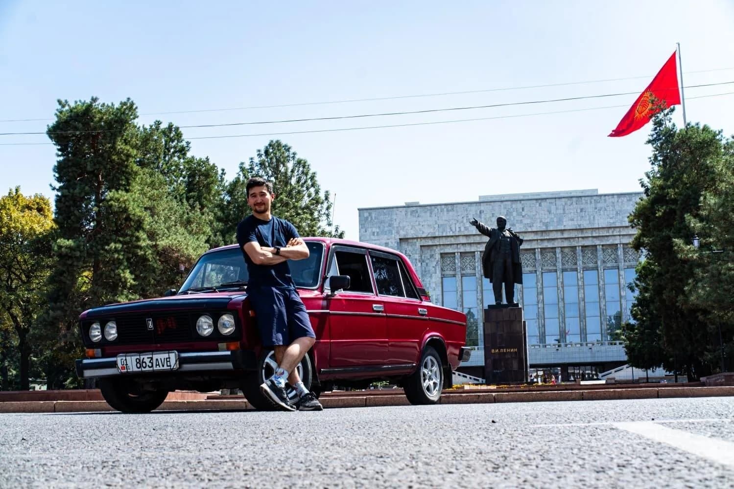 Bishkek Soviet Landmarks Tour in a Classic Zhiguli