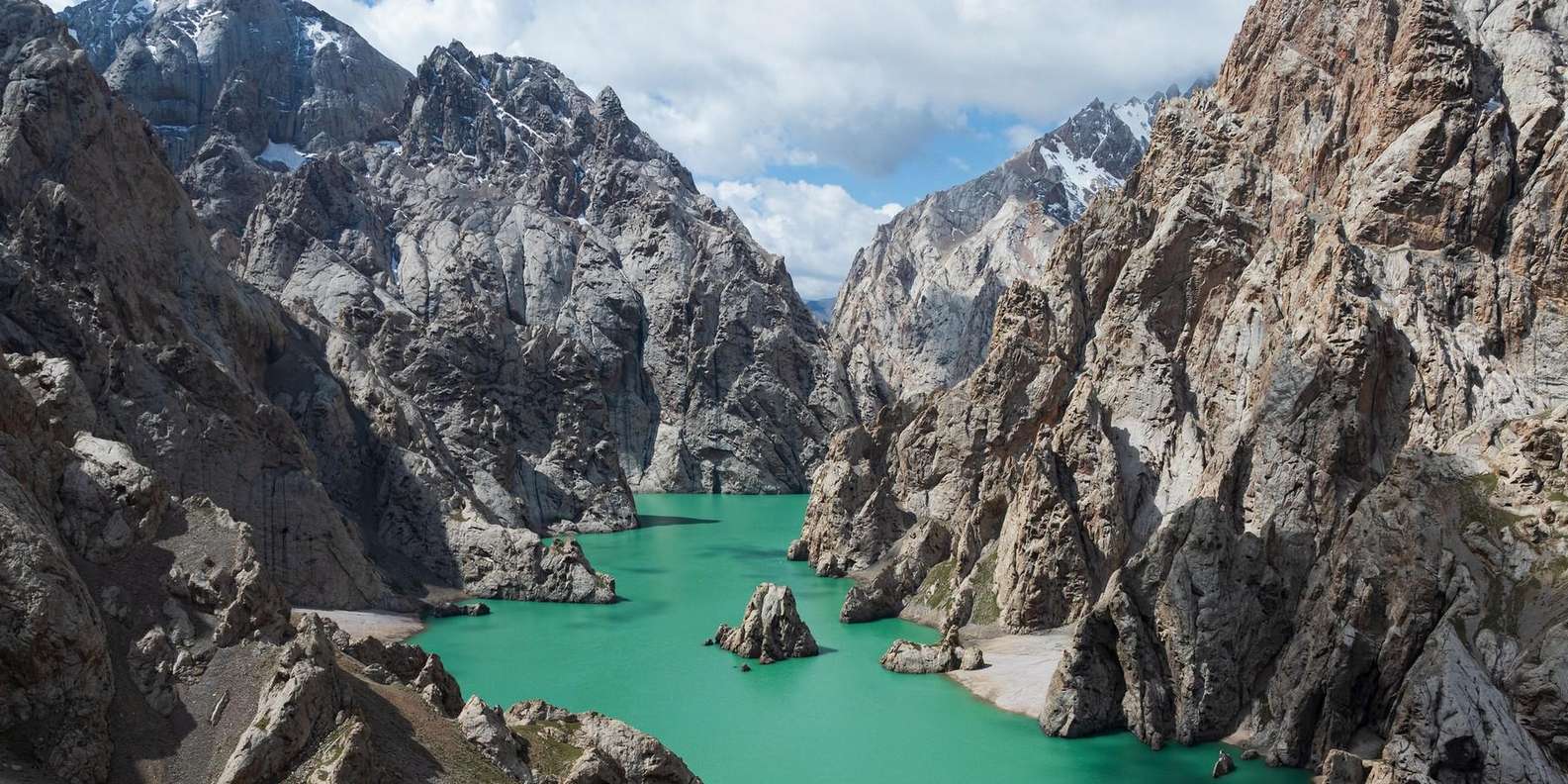 From Bishkek: 5-Day Private Song-Kul & Kel-Suu Lakes Tour